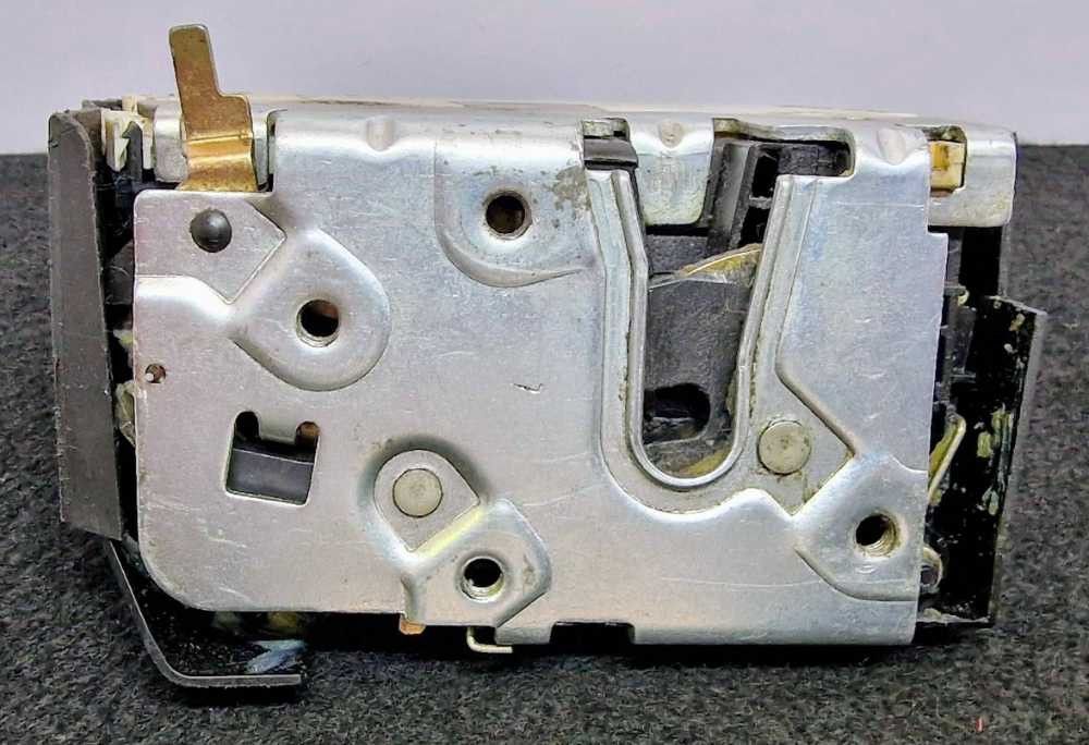 Fechadura / Fecho Porta Frente Esquerdo MINI MINI (R50, R53) ano 2005
