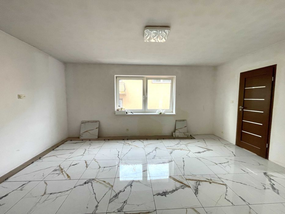 Dom 3 Kondygnacyjny + Budynek Gospodarczy 120 m