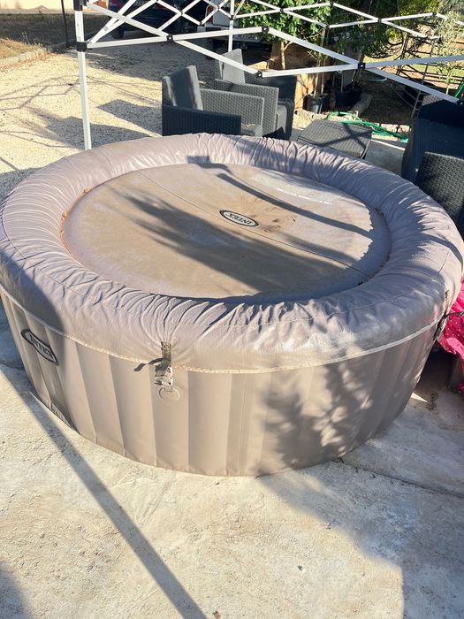 Jacuzzi/SPA INTEX Bege