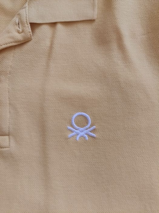 Polo benneton amarelo 9/10 anos
