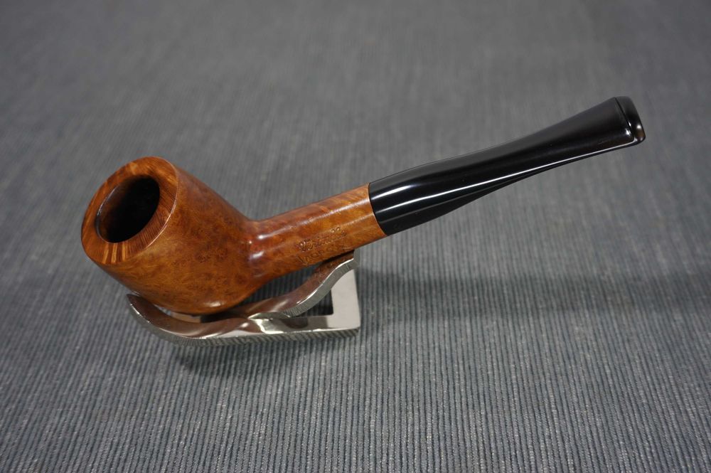 Bonito e antigo cachimbo Veritable Lacroix ***A 127, em urze (França)