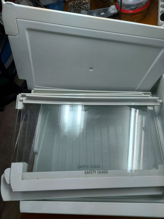 Ariston części do lodówki