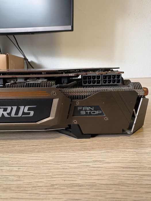 AORUS GTX 1080 Ti 11GB – sem imagem / para reparação