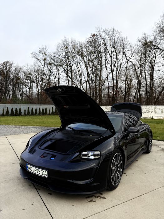 Porsche Taycan 4S ідеальний стан, максимальна комплектація.