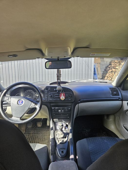 Samochód osobowy Saab 93