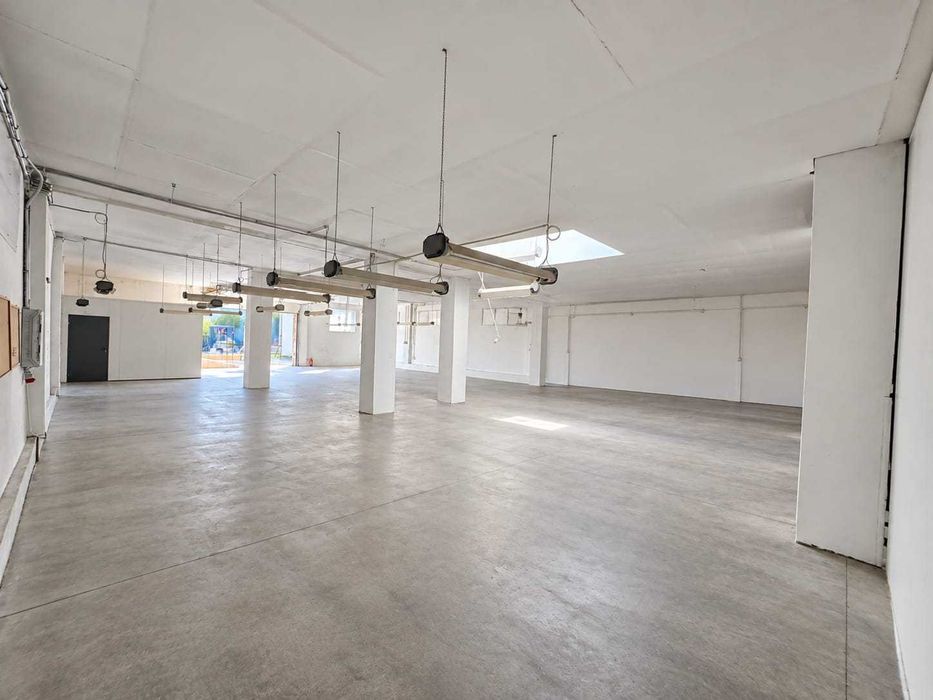 Hala 300m2 do Wynajęcia po remoncie, WC, Biuro, ogrzewanie, instalacje