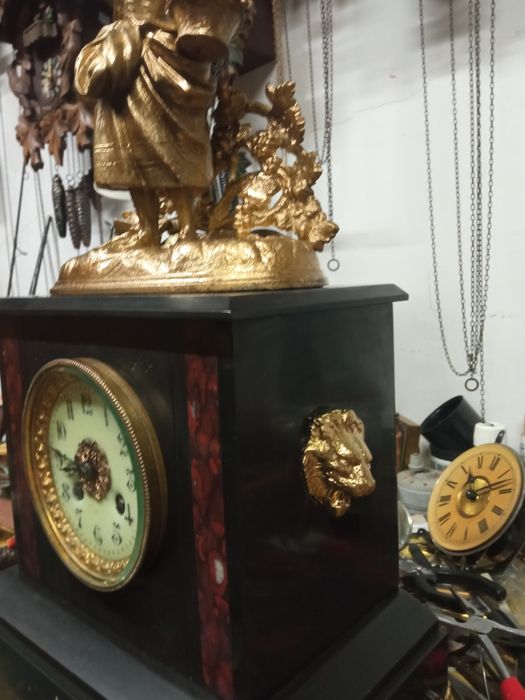 É Natal. Uma prenda fabulosa para quem gosta de receber. Relógio,com m