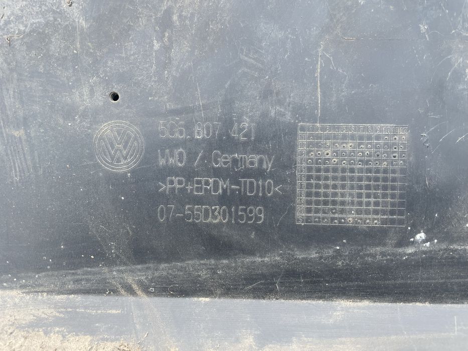 Задній бампер Volkswagen Golf 7 (2012–2017) оригінал