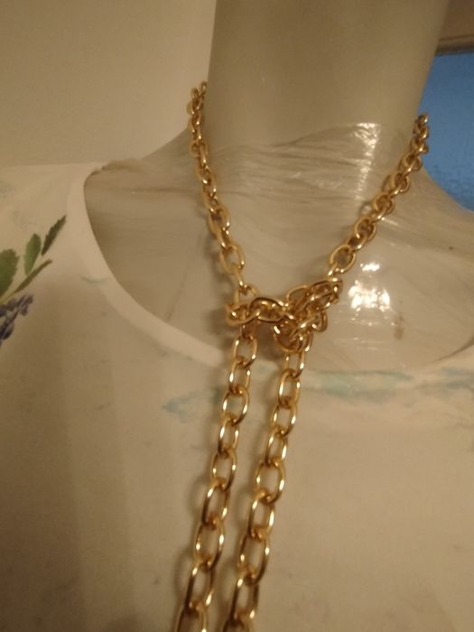 Colar Gravata Dourado – Estilo Lariat Moderno