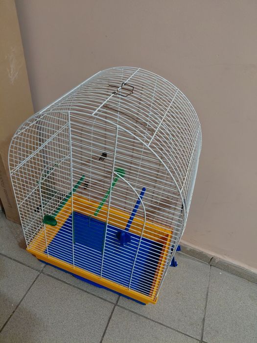 Клітка для птахів велика