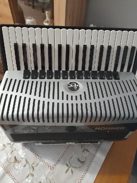 Akordeon HOHNER VENTURA