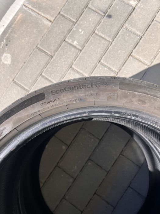225/40 r18 Continental
