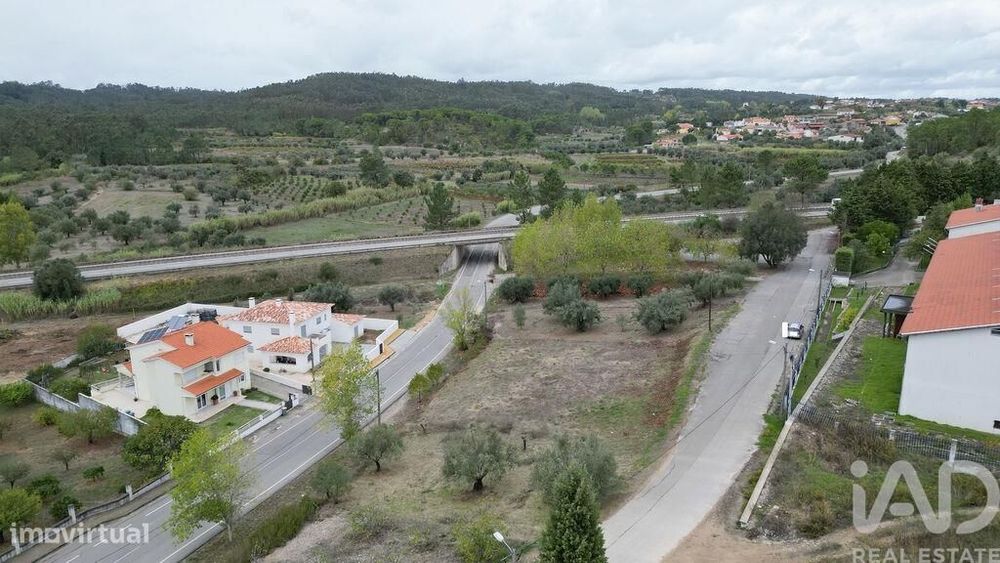 Terreno para construção em Souselas e Botão