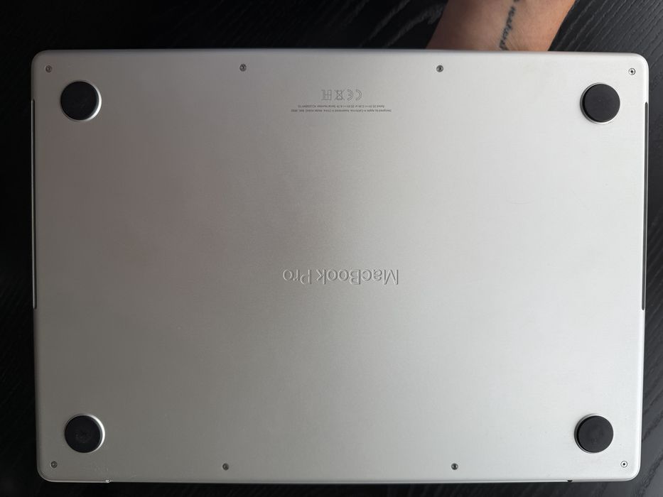 Продам свій! Apple MacBook Pro 14 M1