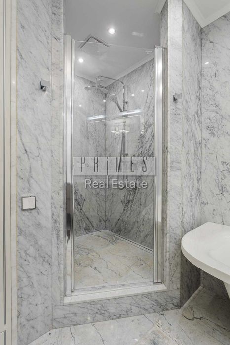 Продажа 2к квартиры 135м2, ЖК Заречный, пр-т Бажана Николая, 1А