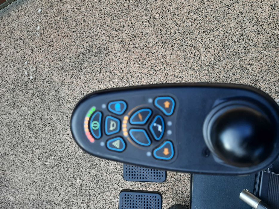 Wózek inwalidzki elektryczny Otto Bock B400