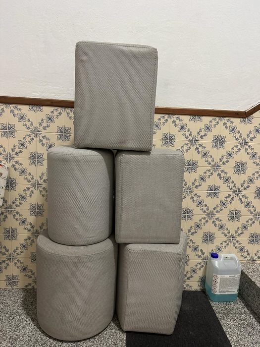 Pufes de várias formas