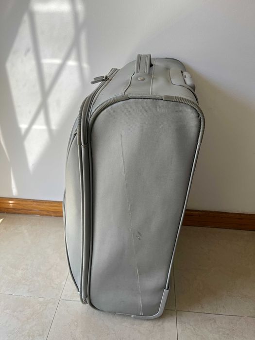 Benetton - Mala Grande Viagem com Trolley e Necessaire