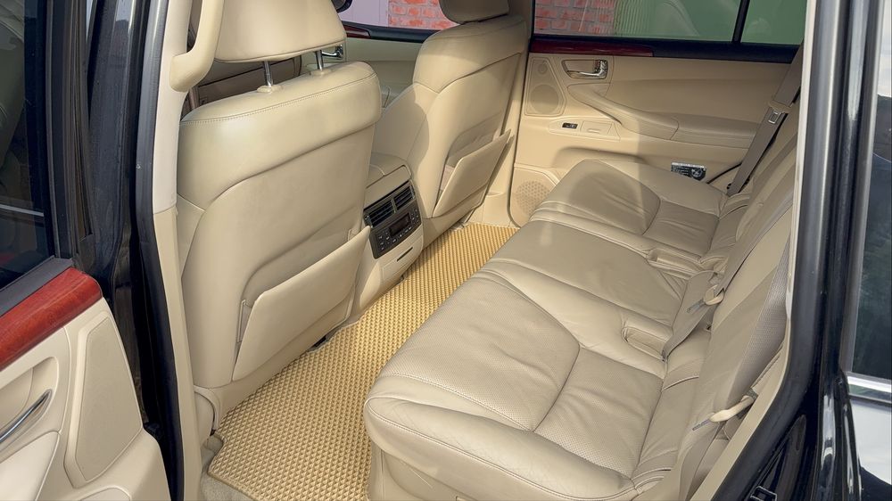 Lexus LX570 2008 года