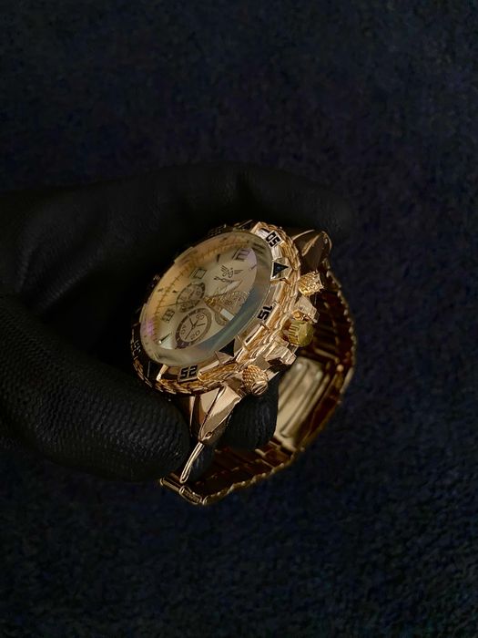 Relógio De Luxo Dourado