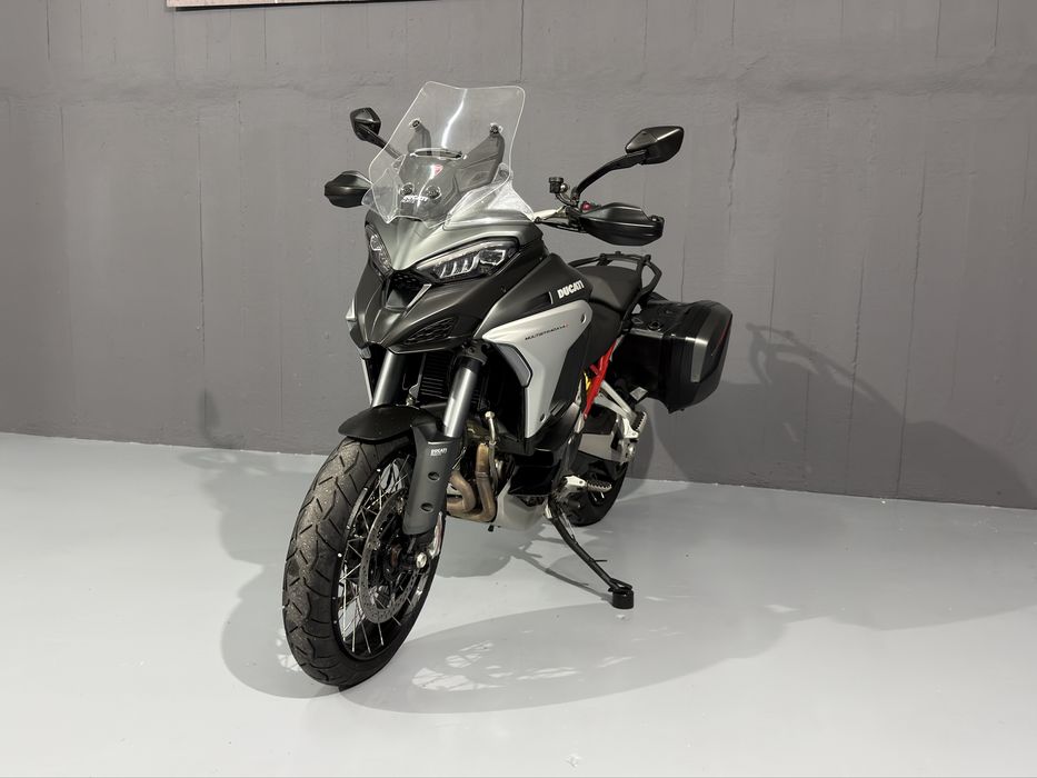 Ducati v4s multistrada