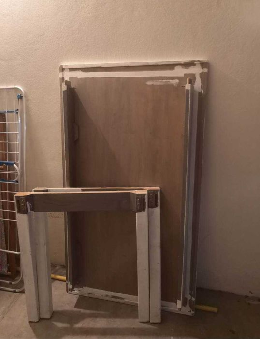 Mesa rectangular em madeira