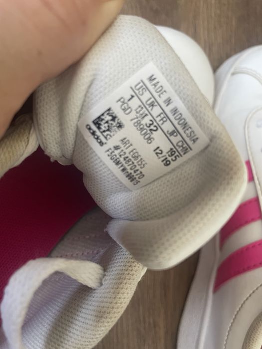 Кеди для дівчинки adidas