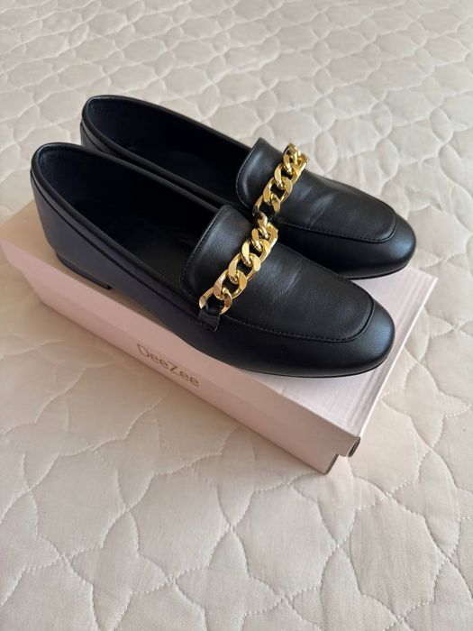 Подам жіночі лофери DeeZee