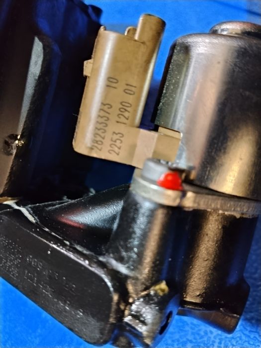 Ford pompa paliwa DELPHI 9424A050A 9424A0509A nowa