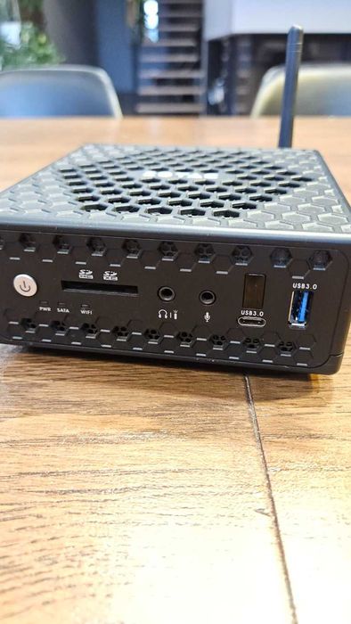 Mini PC Zotac ZBOX-CI323 nano NUC