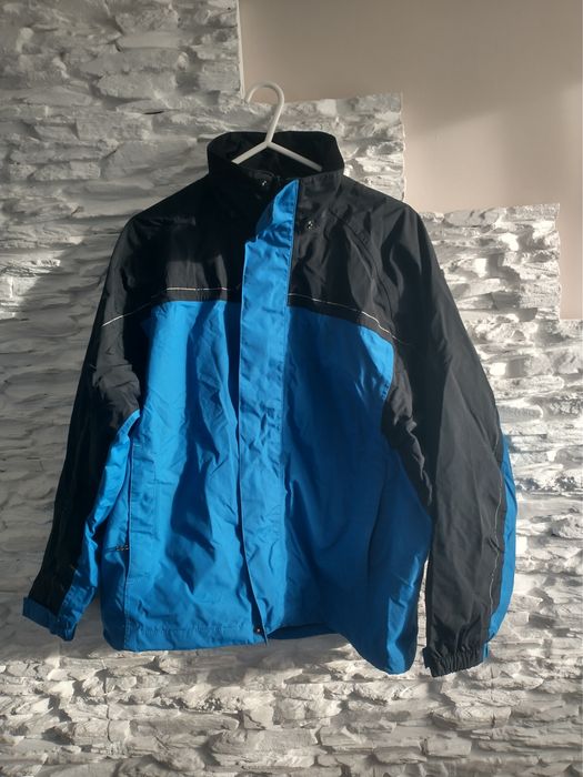 Kurtka przeciwdeszczowa r.146/152