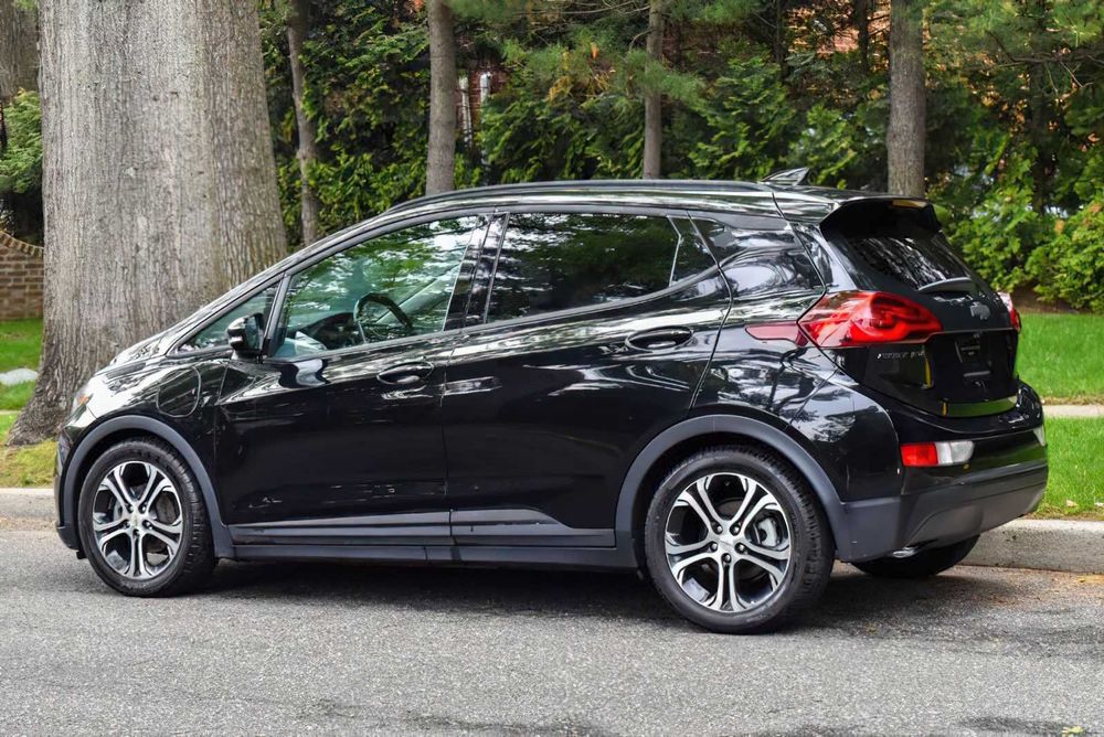 Chevrolet Bolt EV      2020