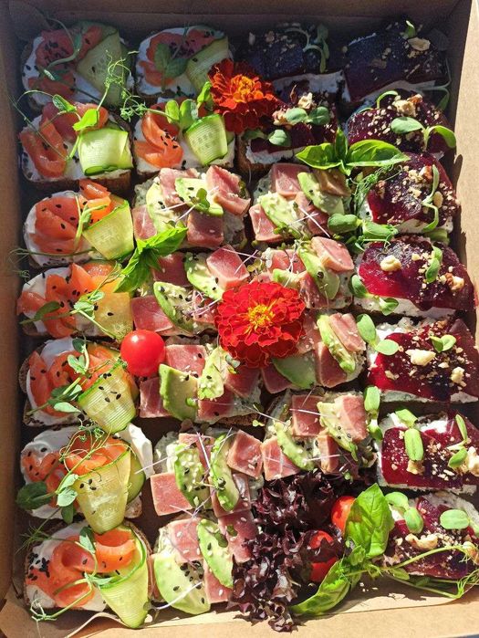 Послуги кейтерингу в Києві | Доставка їжі на свята |  Фуршет |  Банкет