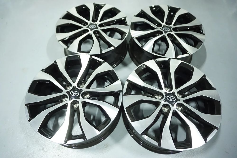 Felgi aluminiowe 17 Toyota  Ch-R Auris Avensis Rav 4 Corolla Camry Yar