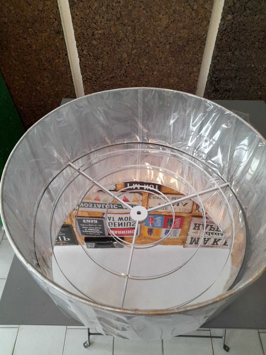 Candeeiro redondo de teto 50cm diâmetro prateado e espelhado Novo em caixa