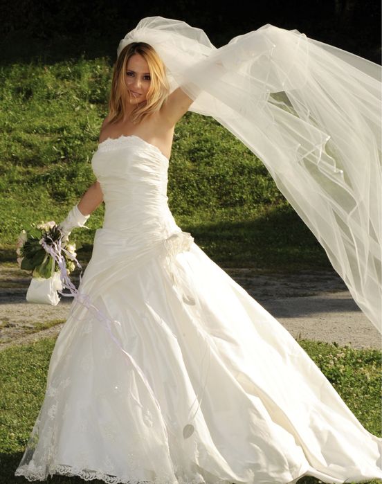 Vestido de noiva alta costura  Ian Stuart (1/2 preco)