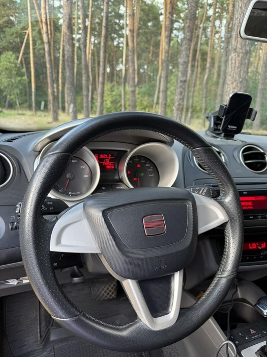 Seat Ibiza на автоматі .