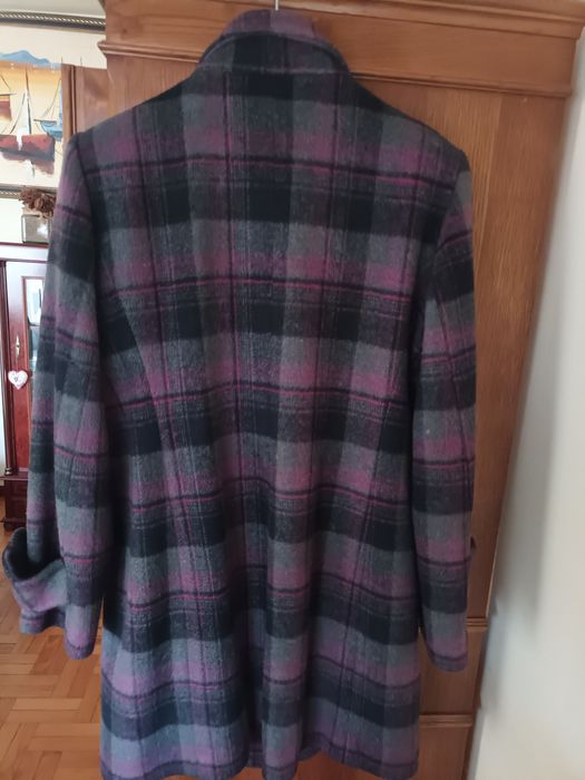 Casaco comprido de senhora