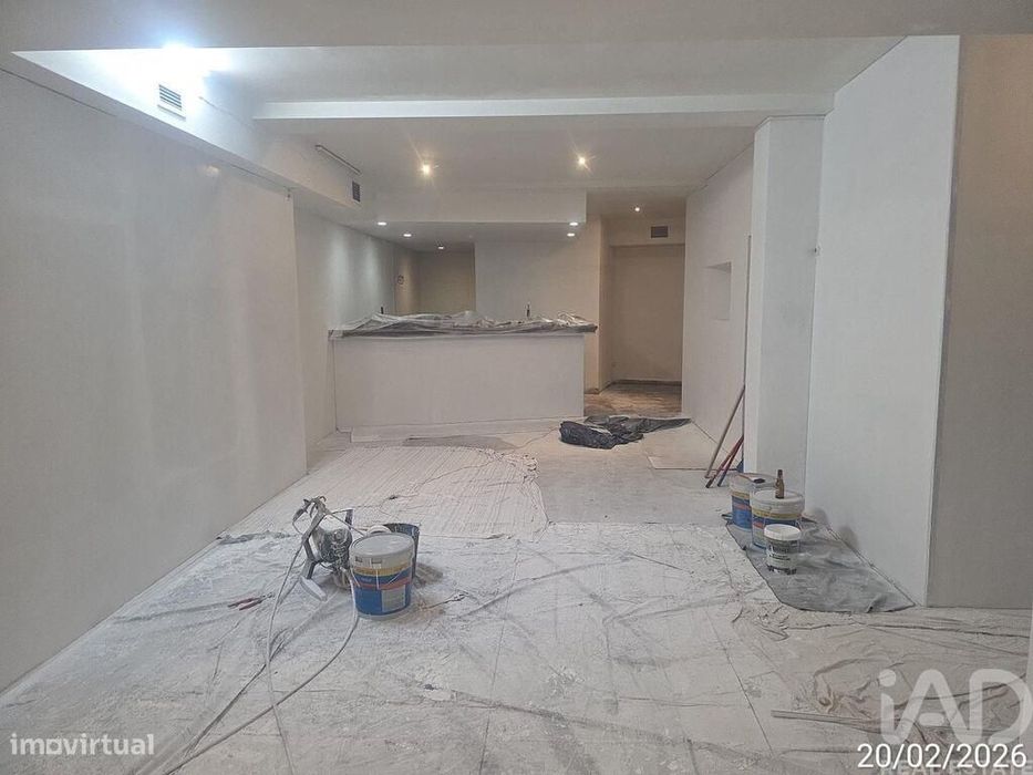 Loja / Estabelecimento Comercial em Gondomar (São Cosme), Valbom e Jov