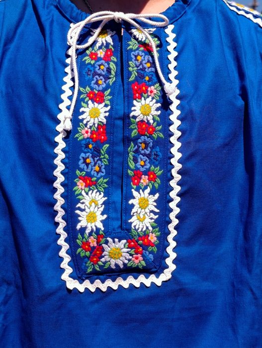 Продам старовинну вишиванку