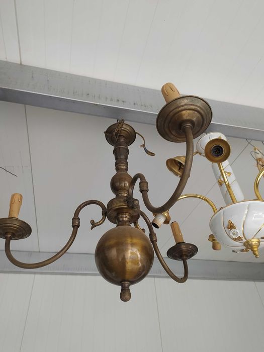 2 Candeeiros estilo Holandês de 6 e 3 casquilhos