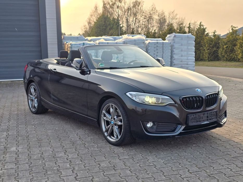 BMW 220d Cabrio.