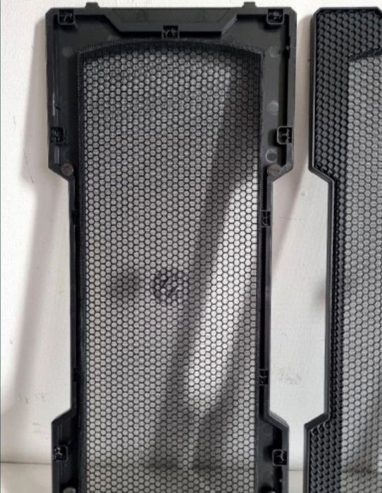 Przedni panel / maskownica obudowy komputerowej Silentiumpc Regnum RG6