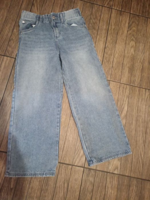 Spodnie jeansowe dla dziewczynki rozmiar 140