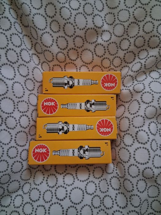 Velas de ignição NGK bkr6e-11.   ( x4)