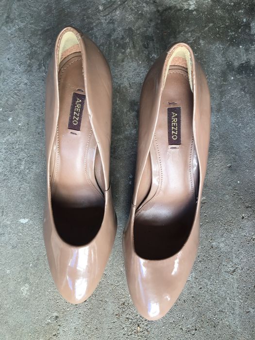 Sapatos de senhora como novos