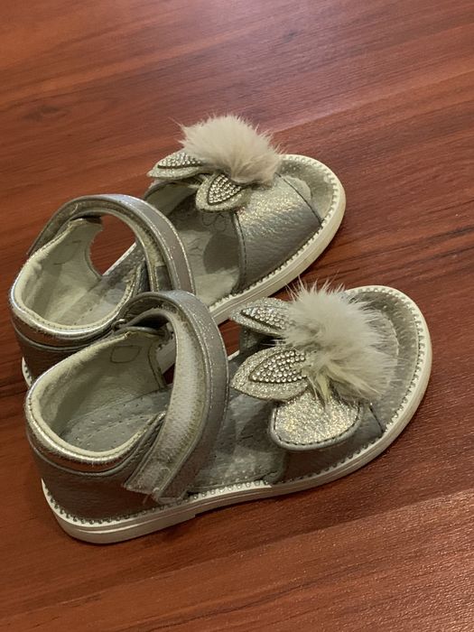 Сандалі зайчики для принцеси