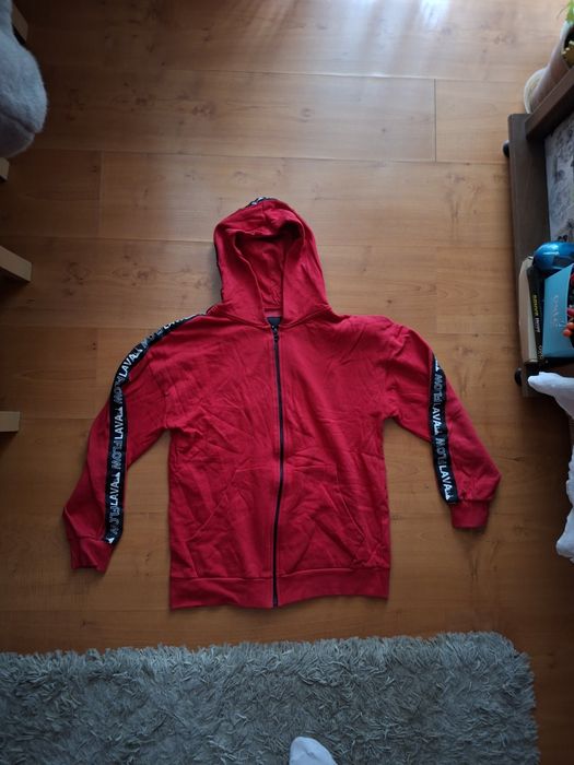 Czerwona bluza dziecieca