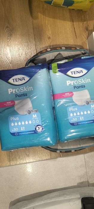 Sprzedam pampersy  cena 40 zl