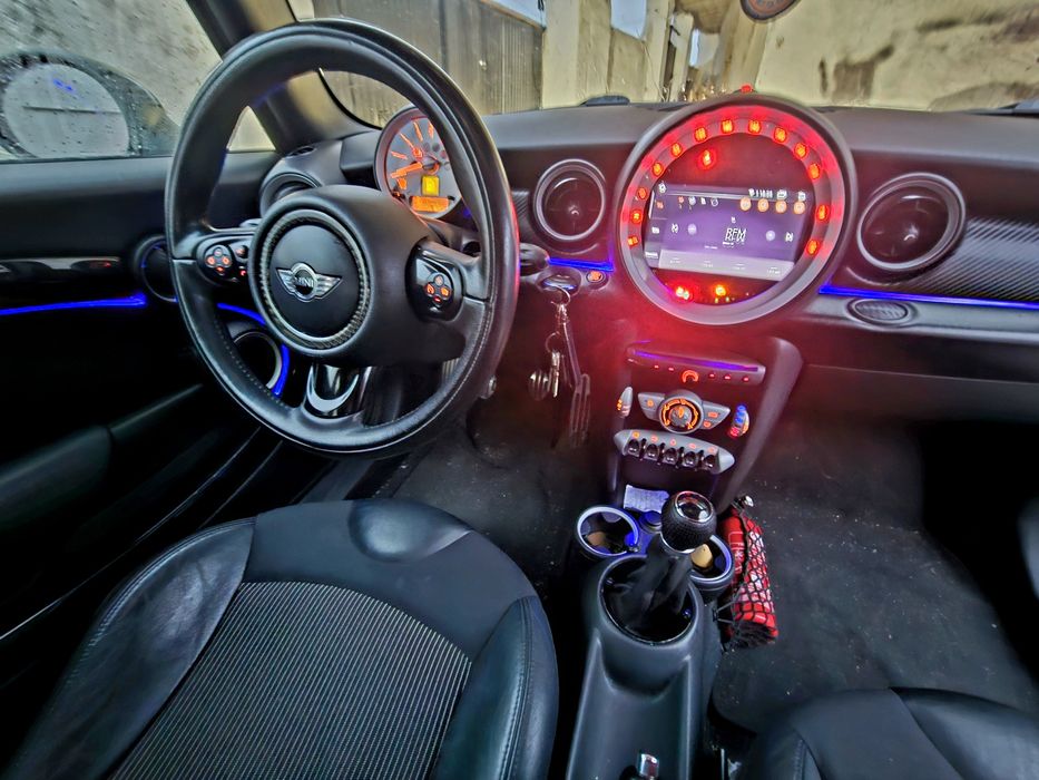 Mini cooper s em bom estado